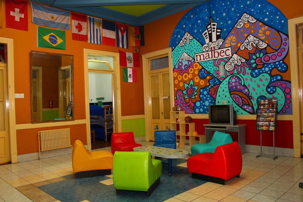 Malbec Hostel Central Mendoza Buitenkant foto